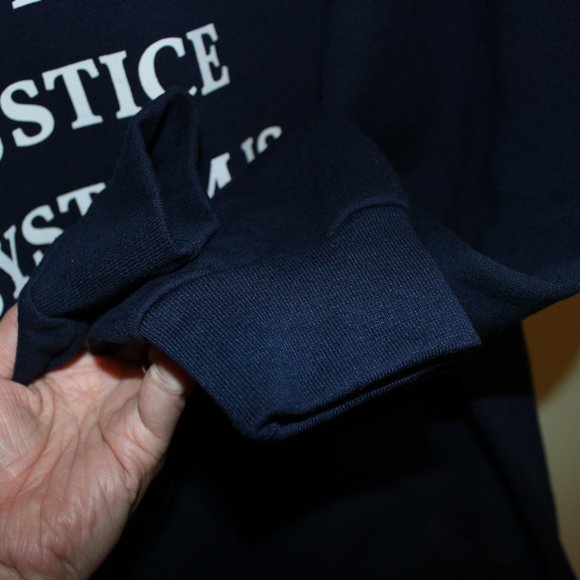 3/$55❤️BNWT vintage 2000s THE JUSTICE SYSTEM IS CRIMINAL sweater sweatshirt - Picture 4 of 5